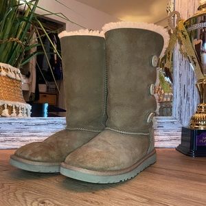 Ugg boots with buttons on the side